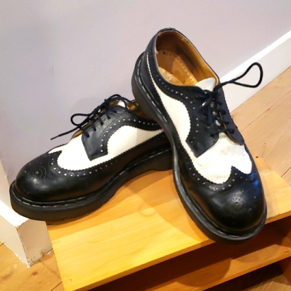 Dr. Martens Shoes - Vtg England Dr Martens Bex Brogues blk wht sz 9 uk 7